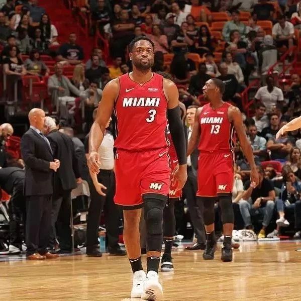 王钰栋：留洋计划保密，希望未来带领中国队踢世界杯（王钰栋：留洋动向暂时保密，盼未来率国足闯入世界杯）