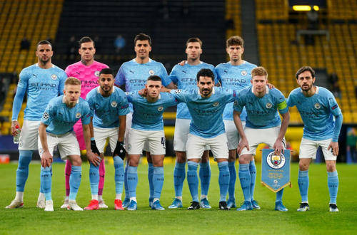 39岁前皇马队长不服老！自由身渴望加盟豪门，愿再次出战世界杯（39岁前皇马队长不言退！自由身盼投豪门，愿再征战世界杯）