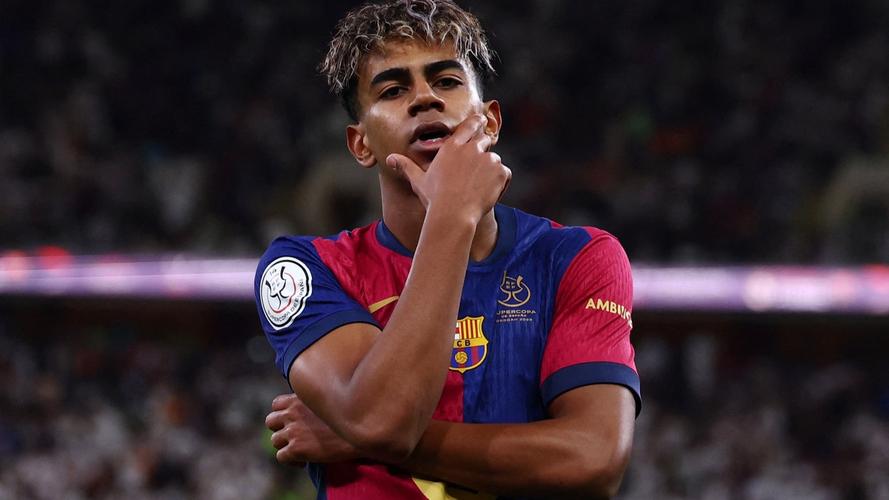 意甲第十四轮：萨索洛3-1逆转佛罗伦萨，紫百合陷入困境（意甲第14轮：萨索洛3-1逆转击败佛罗伦萨，紫百合局势不妙）