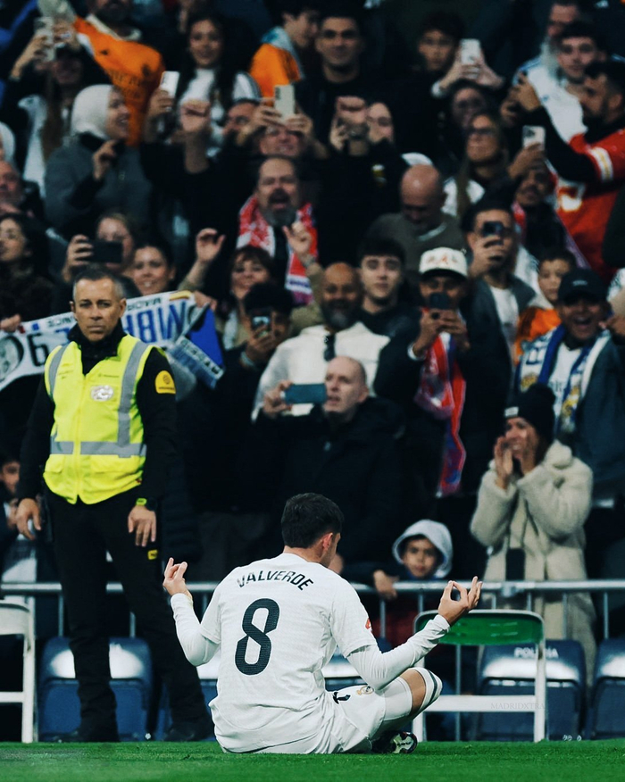 莫雷托：罗马有意路易斯-恩里克，但球员不会在冬窗离开国米（莫雷托：罗马想签路易斯-恩里克，但他今冬不会离开国米）