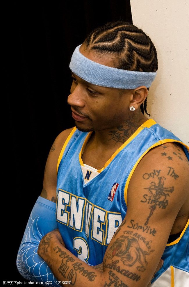 欧冠八强全部出炉，新贵强势晋级引爆热议（欧冠八强尘埃落定，新贵强势突围引发热议）