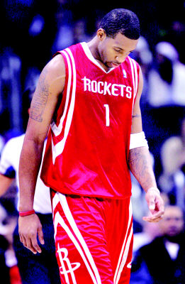 骑士以135比119大胜步行者，豪取赛季第13胜，稳居东部第六。（骑士135-119击退步行者，斩获赛季第13胜，继续稳居东部第六）