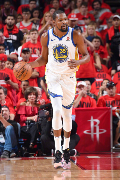 2025／26赛季英超：关键先生！帕尔默一复出就建功！切尔西2-0埃弗顿（英超2025／26：帕尔默复出即破门，切尔西2-0击退埃弗顿）