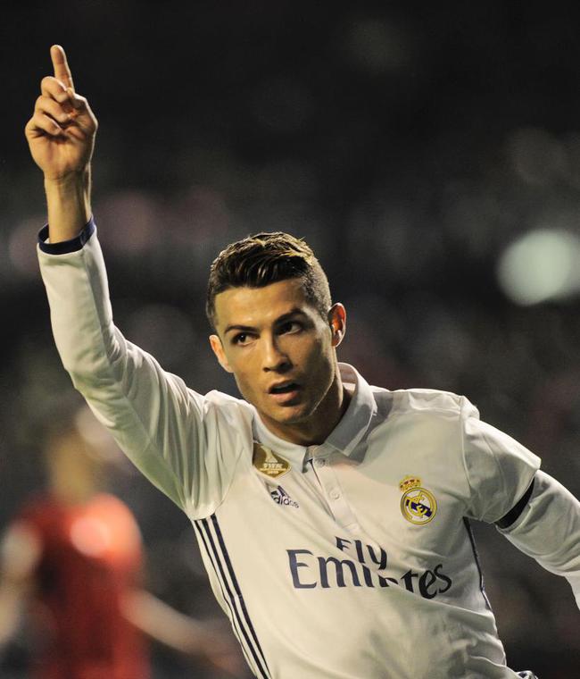 被与贝肯鲍尔比较？凯恩：我从小就喜欢防守，很享受铲球（被拿来与贝肯鲍尔相比较？凯恩：从小钟情防守，铲球让我很享受）