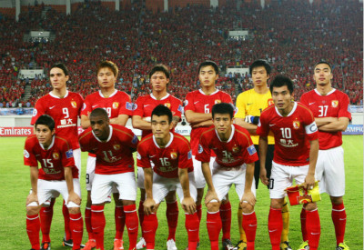 2进2出，再见利物浦！曝英超名帅空降，欧冠功勋离队（双进双出，利物浦迎别离！英超名帅或空降执掌，欧冠功勋将告别）