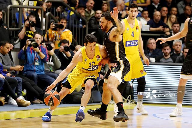 中甲战报：丹克莱尔1射1传，石家庄功夫2-2战平大连鲲城（中甲战报：丹克莱尔传射建功，石家庄功夫2-2与大连鲲城言和）