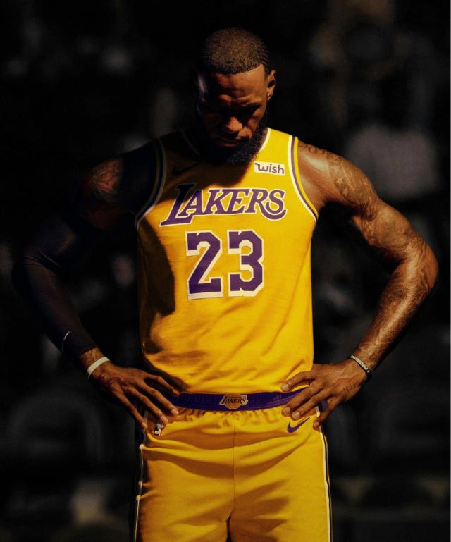 篮球比赛中如何有效换防？（如何在篮球比赛中高效完成换防？）